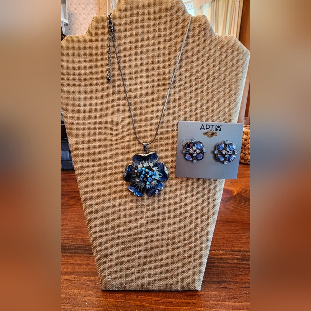 Apt. 9 Blue Flower Statement Necklace w/ Sparkly Blue Earrings